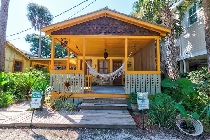 Beachside Boutique Inn – Folly Beach Rooms & Private Cottages