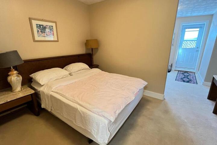 Admirals Quay Motel & Suites