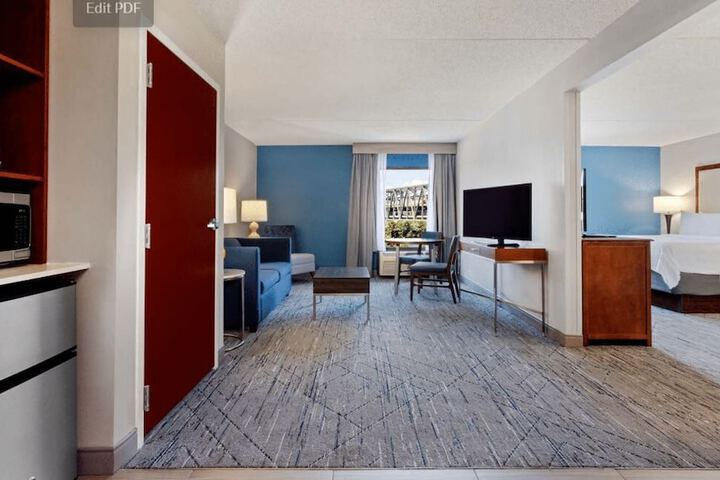Holiday Inn Express & Suites Cincinnati Riverfront by IHG