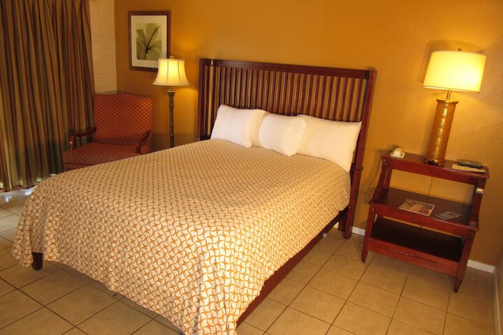 Room 8 of 32
