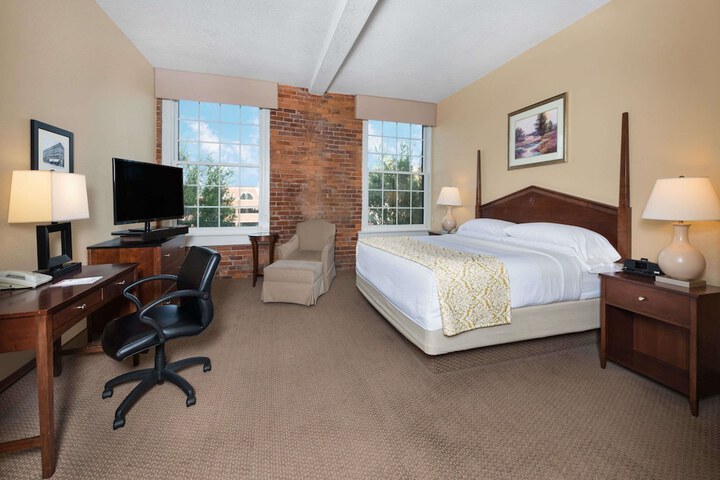 Room 13 of 42