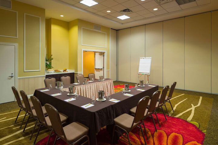 Hilton Garden Inn Edison / Raritan Center