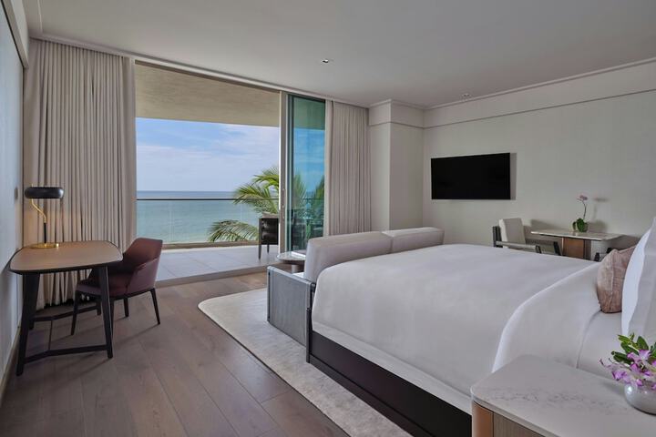 The St. Regis Longboat Key Resort
