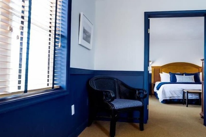 Room 83 of 114
