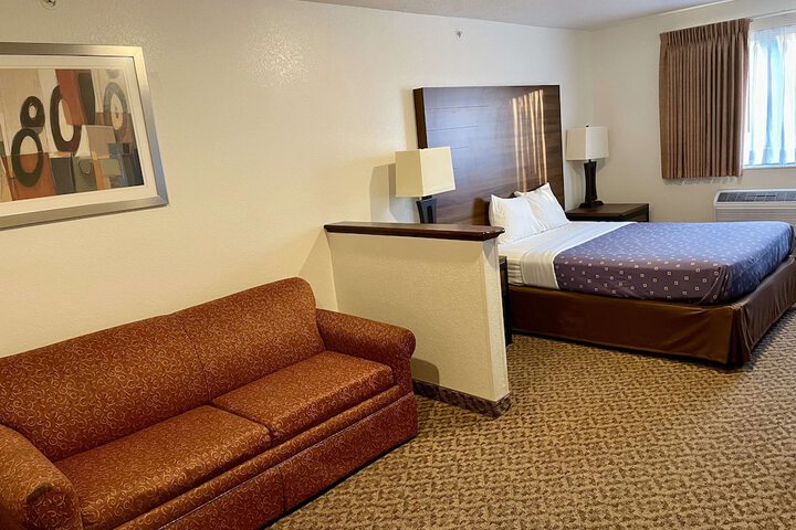 Room 12 of 22