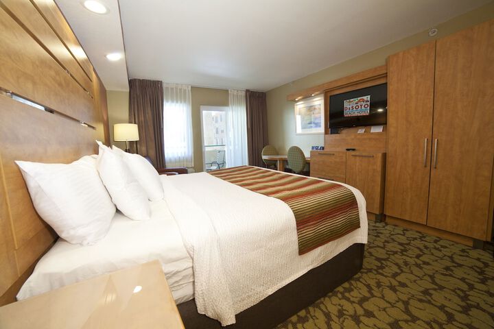 DeSoto Beach Hotel