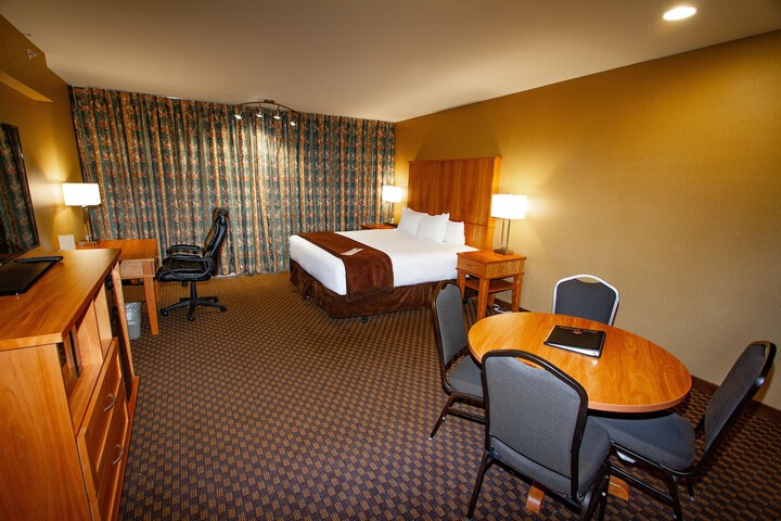 Room 33 of 81