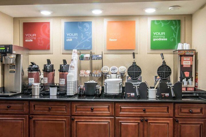 Breakfast/Coffee Service 32 of 35
