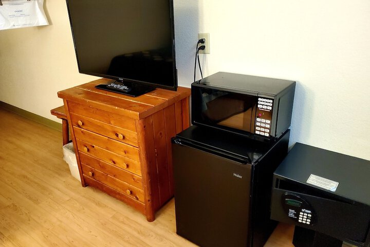Room 17 of 28
