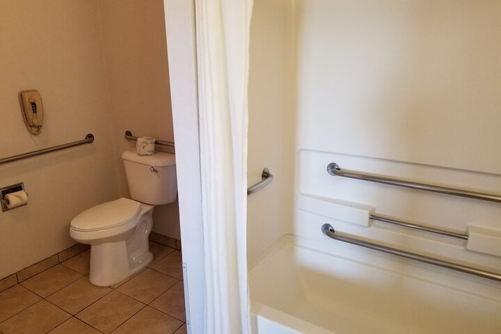 Room 16 of 46