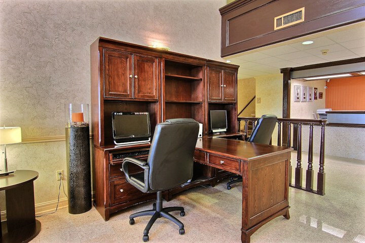 Business Center 49 of 54