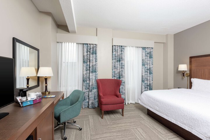 Room 48 of 62