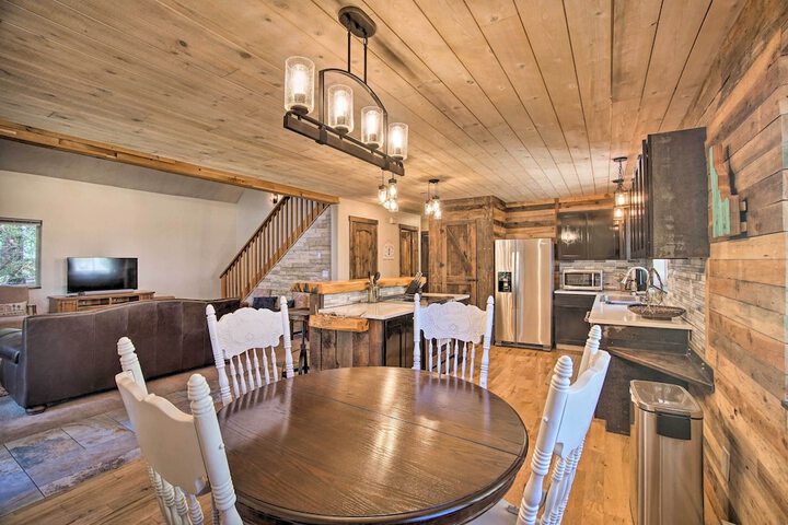 Beautiful Mccall Cabin: Perfect for Families!