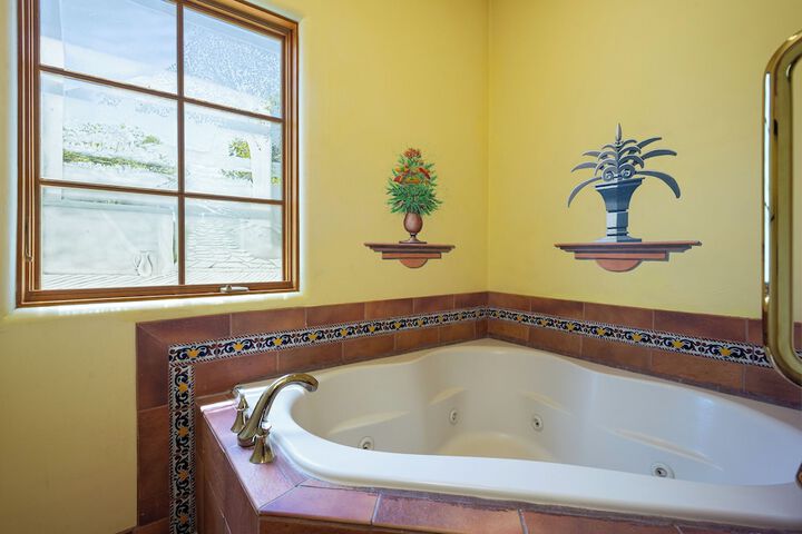Hot Tub 107 of 125