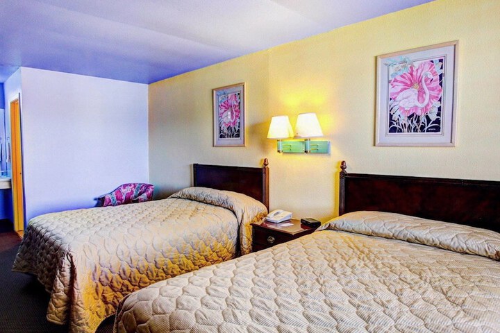 Room 10 of 15