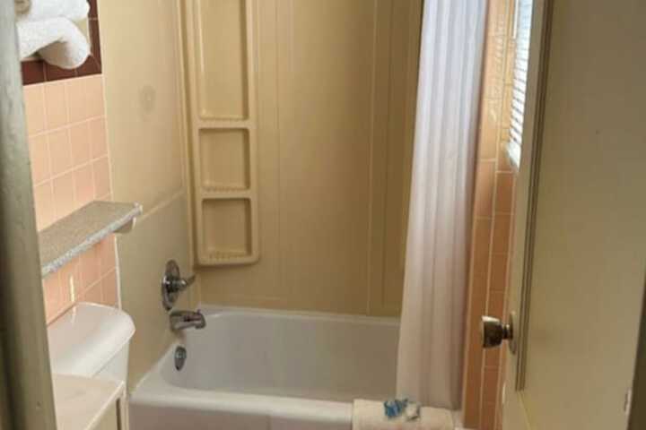 Room 16 of 23