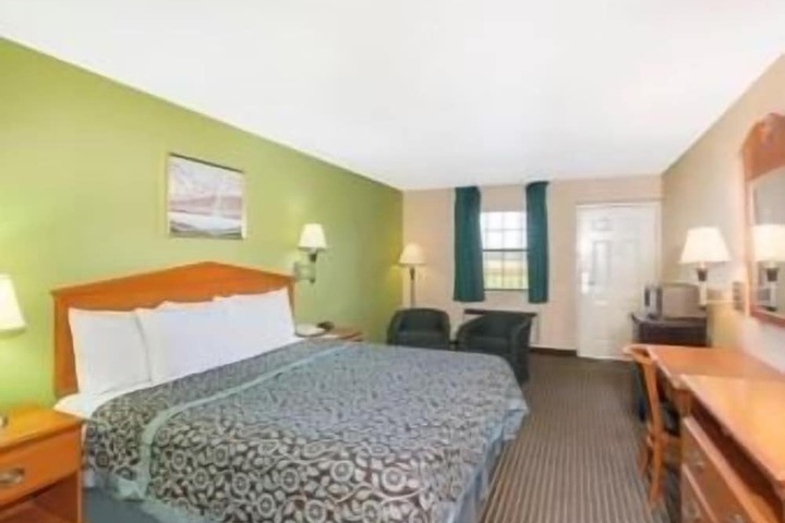 Room 33 of 45
