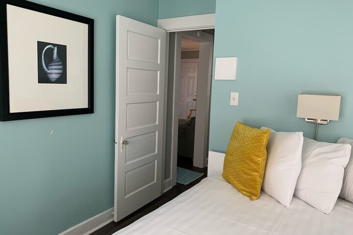 Room 53 of 90