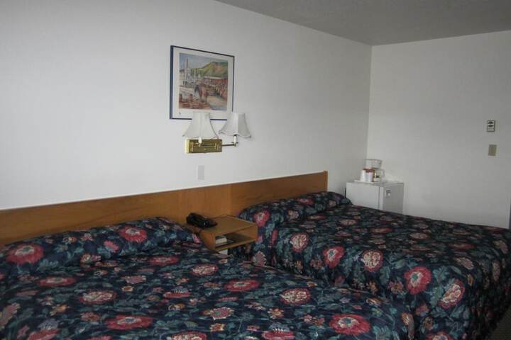 Room 33 of 48