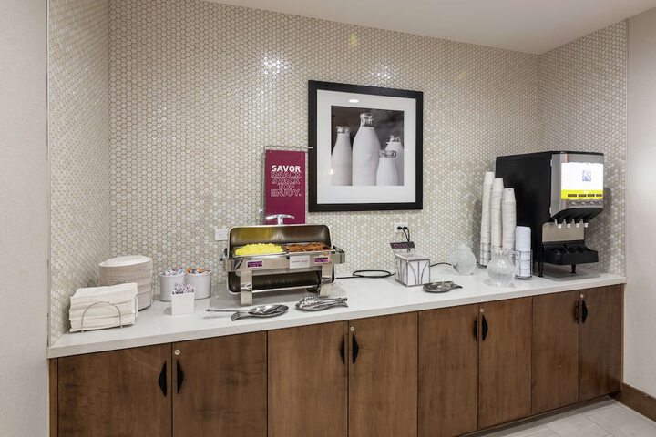 Breakfast/Coffee Service 66 of 77