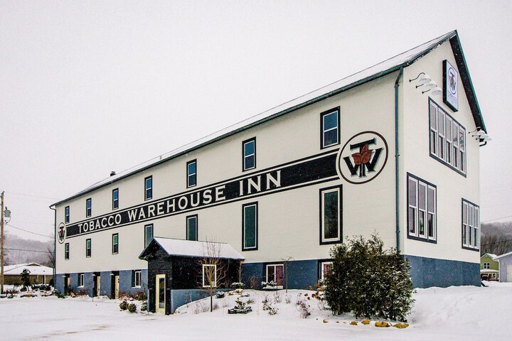Hotel 5 of 40