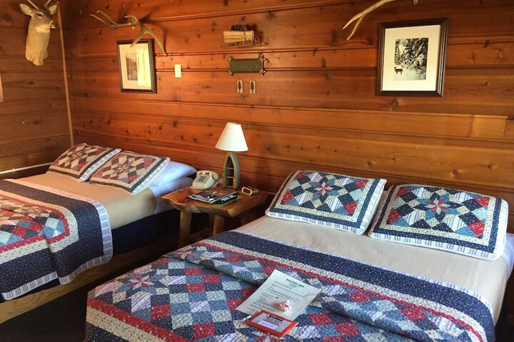Room 32 of 46