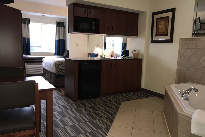 Room 42 of 67
