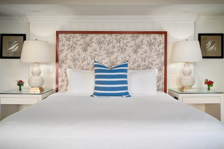 Room 93 of 134
