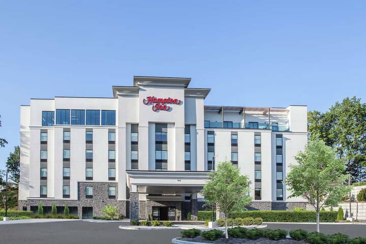 Hotel 2 of 43