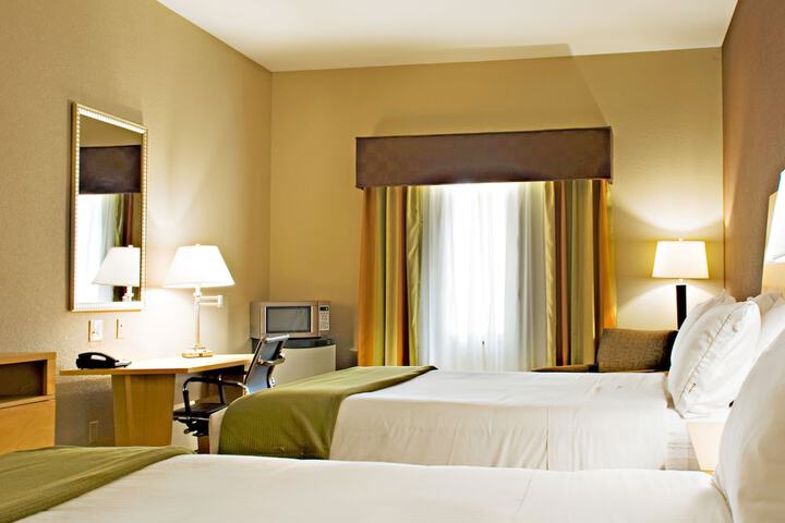 Room 13 of 25