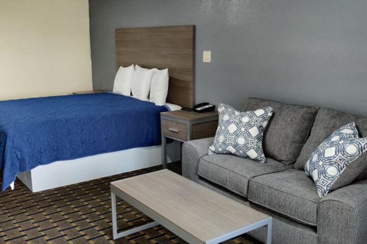Room 5 of 20