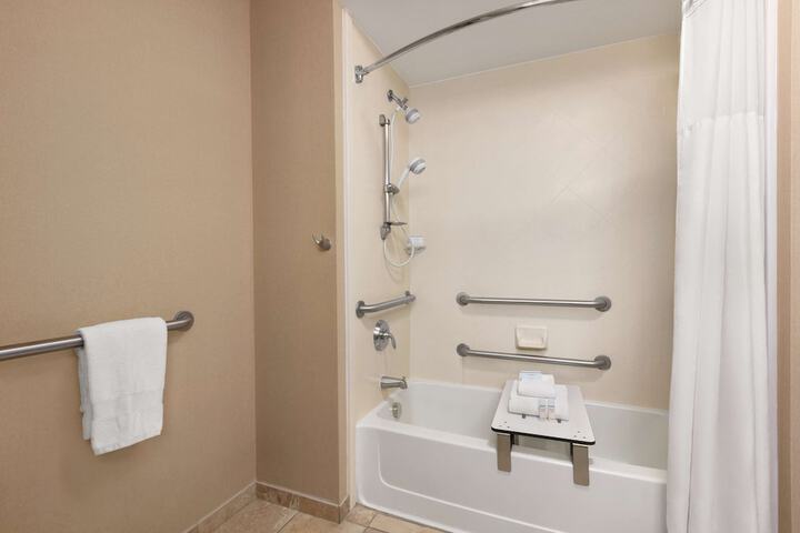 Hampton Inn & Suites Enid