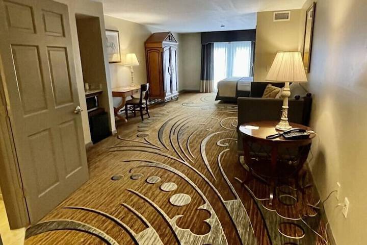 Room 32 of 35