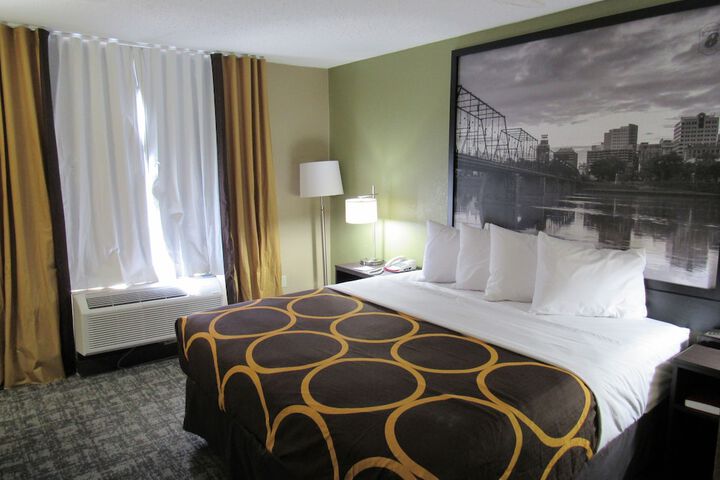 Super 8 by Wyndham New Cumberland