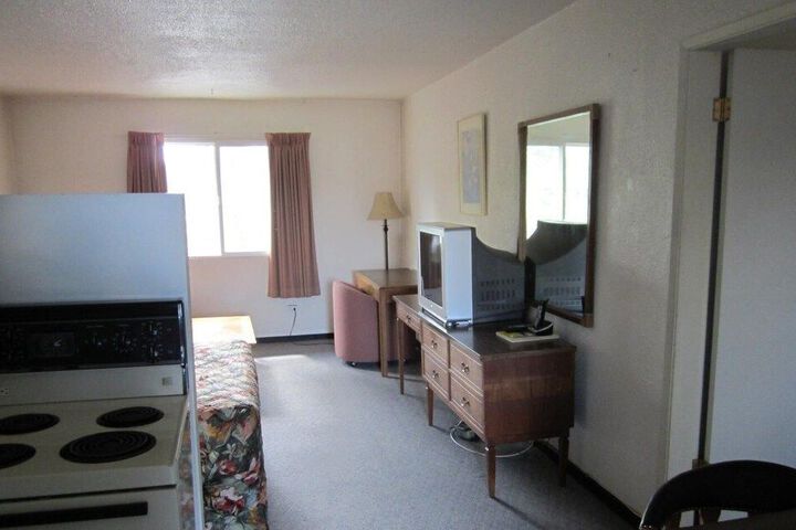 BROTHERS INN MOTEL