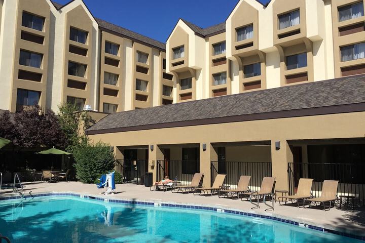 Pool 4 of 90