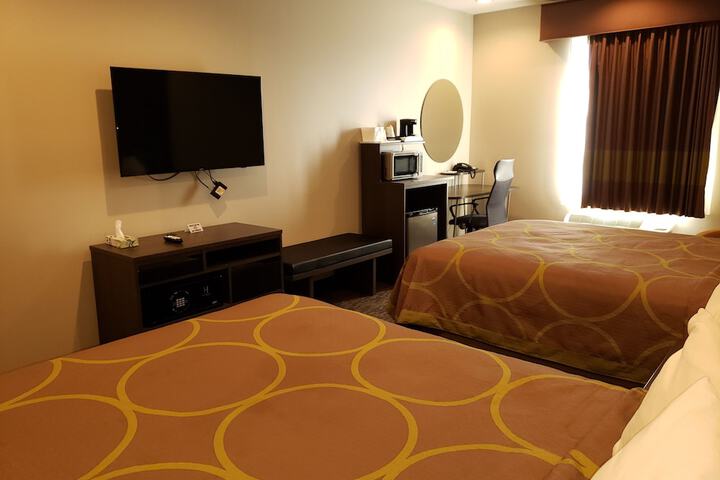 Room 7 of 33