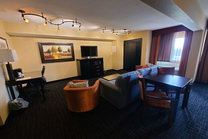 Best Western Plus North Platte Inn & Suites