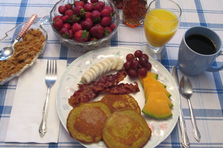 Breakfast/Coffee Service 26 of 35