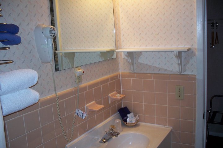 Room 7 of 36