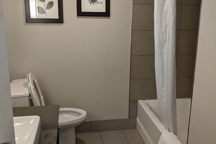 Room 9 of 26