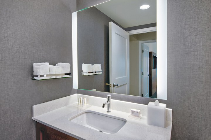 Residence Inn by Marriott Orlando Flamingo Crossing / Western Entrance