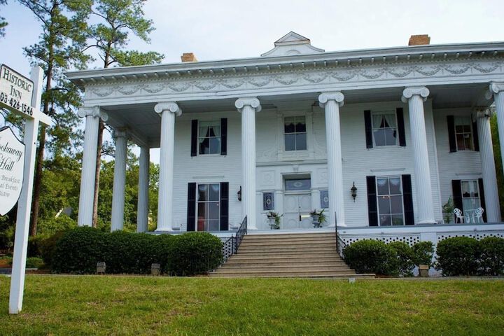 Lookaway Inn