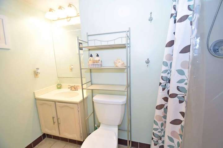 Room 5 of 18