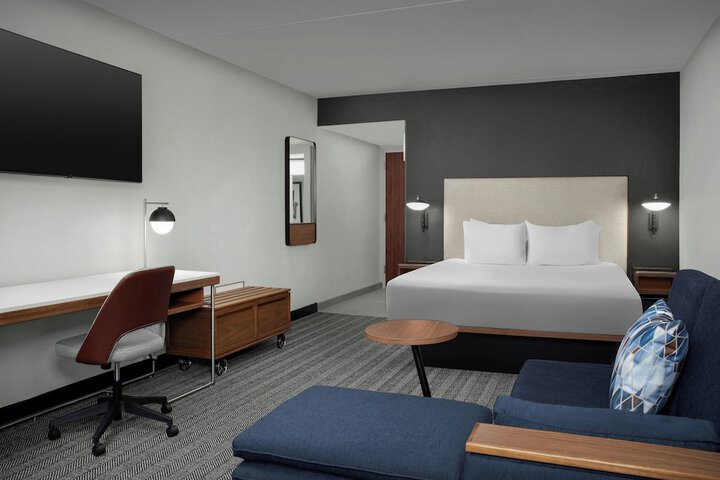 Courtyard by Marriott Bloomington