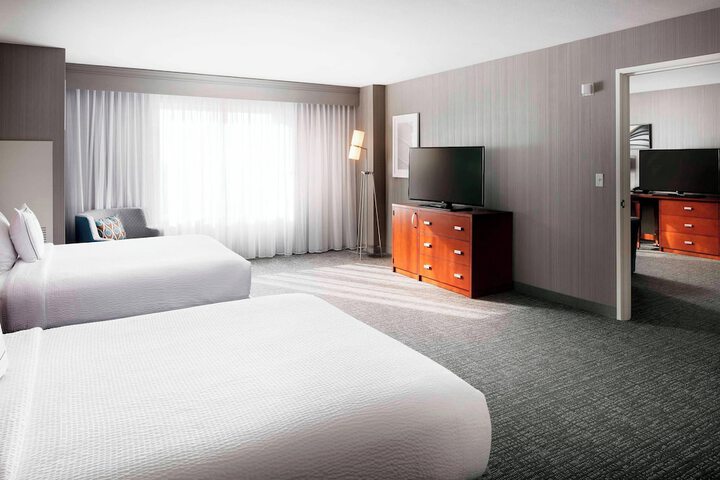 Courtyard by Marriott Indianapolis Downtown