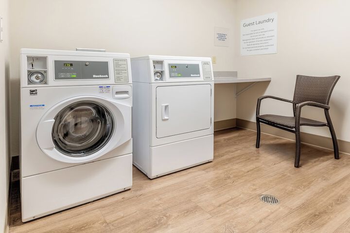 Holiday Inn Express & Suites Medford by IHG
