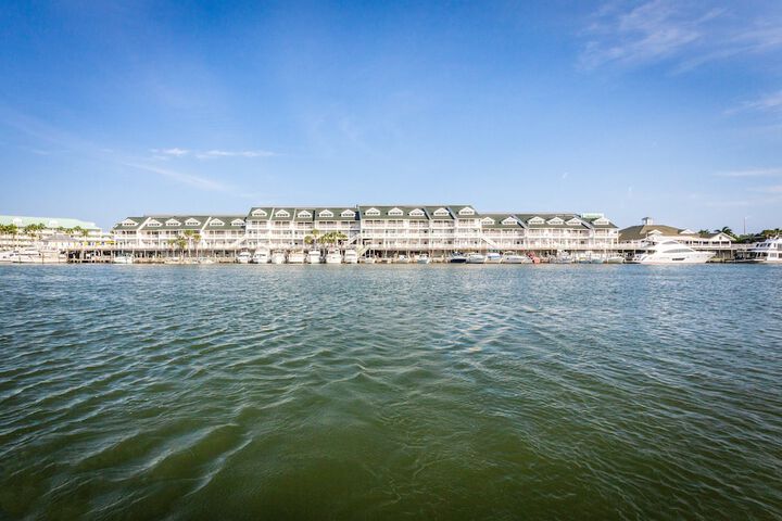 Holiday Inn & Suites Clearwater Beach S-Harbourside by IHG
