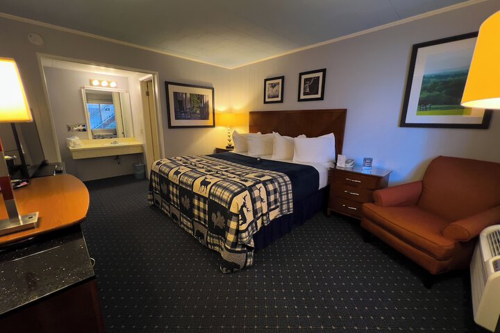 Room 26 of 81