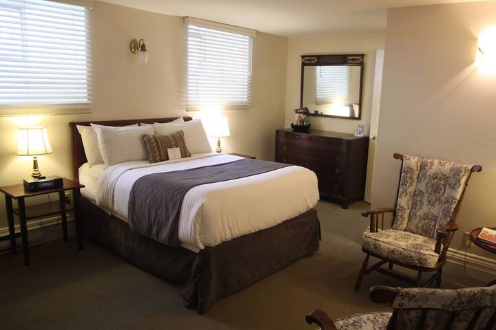 Room 9 of 36